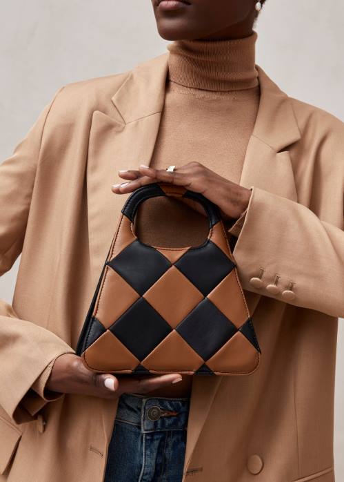 femmes scacchi noir tan/tan P64N1100 Alohas le a scacchi - sac à main à carreaux noir et marron