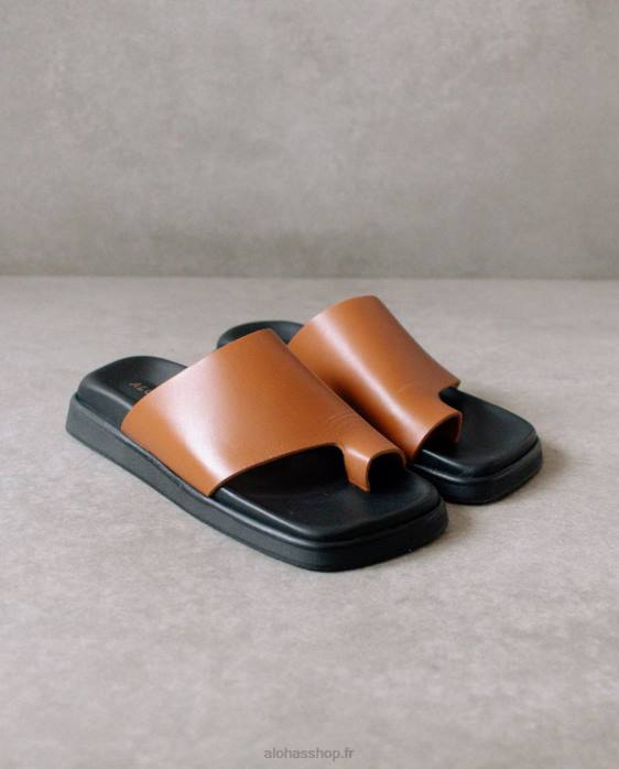 femmes bronzer P64N219 Alohas toe ring flop - sandales en cuir marron