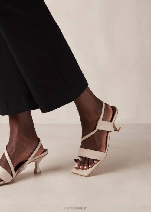 femmes crème P64N434 Alohas brides asymétriques - sandales en cuir blanc cassé