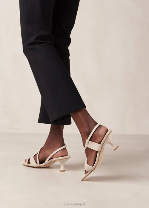 femmes crème P64N434 Alohas brides asymétriques - sandales en cuir blanc cassé