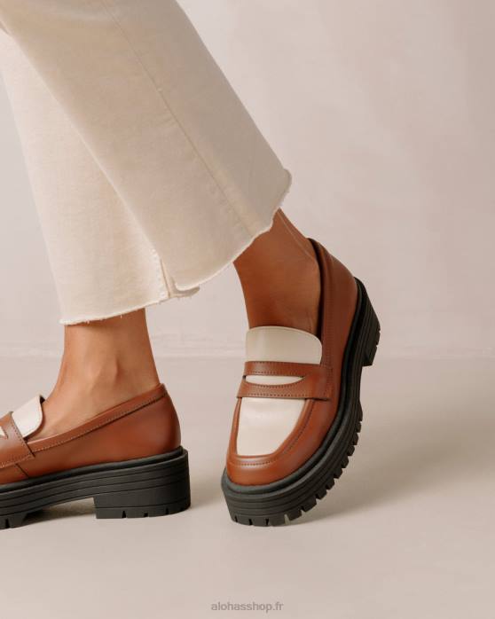 femmes brun pain d'épice blanc chaud P64N138 Alohas mask - mocassins en cuir vegan marron et blanc