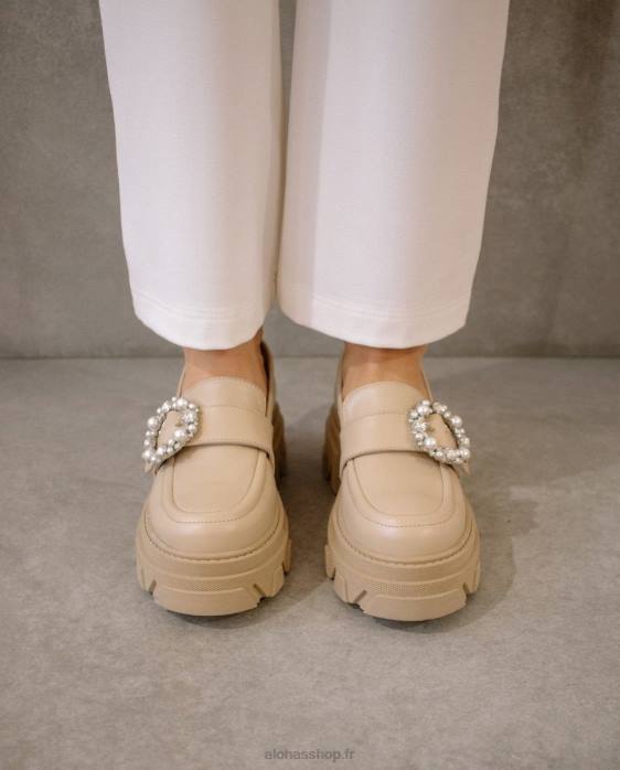 femmes pierre de cristal beige P64N30 Alohas cristal trailblazer - mocassins en cuir beige