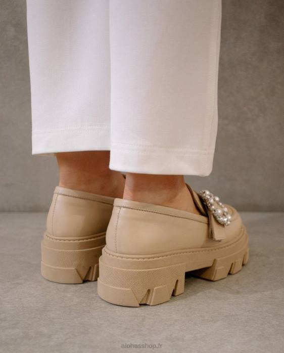 femmes pierre de cristal beige P64N30 Alohas cristal trailblazer - mocassins en cuir beige