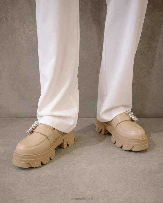 femmes pierre de cristal beige P64N30 Alohas cristal trailblazer - mocassins en cuir beige